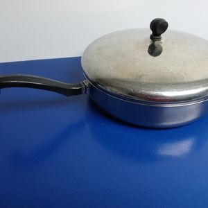 Vintage Farberware Skillet/ Pan / Pot wi…